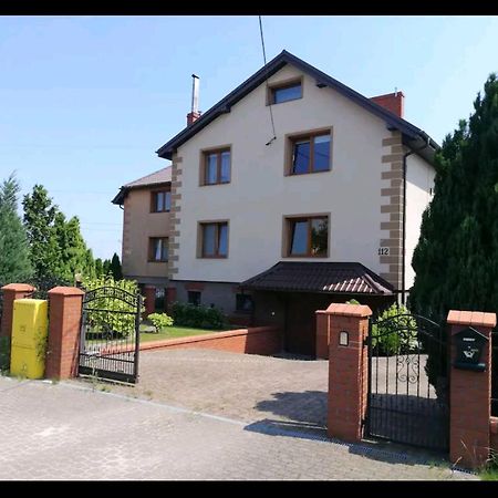 Apartament W Domu Z Kominkiem I Ogrodem Reda Exterior photo